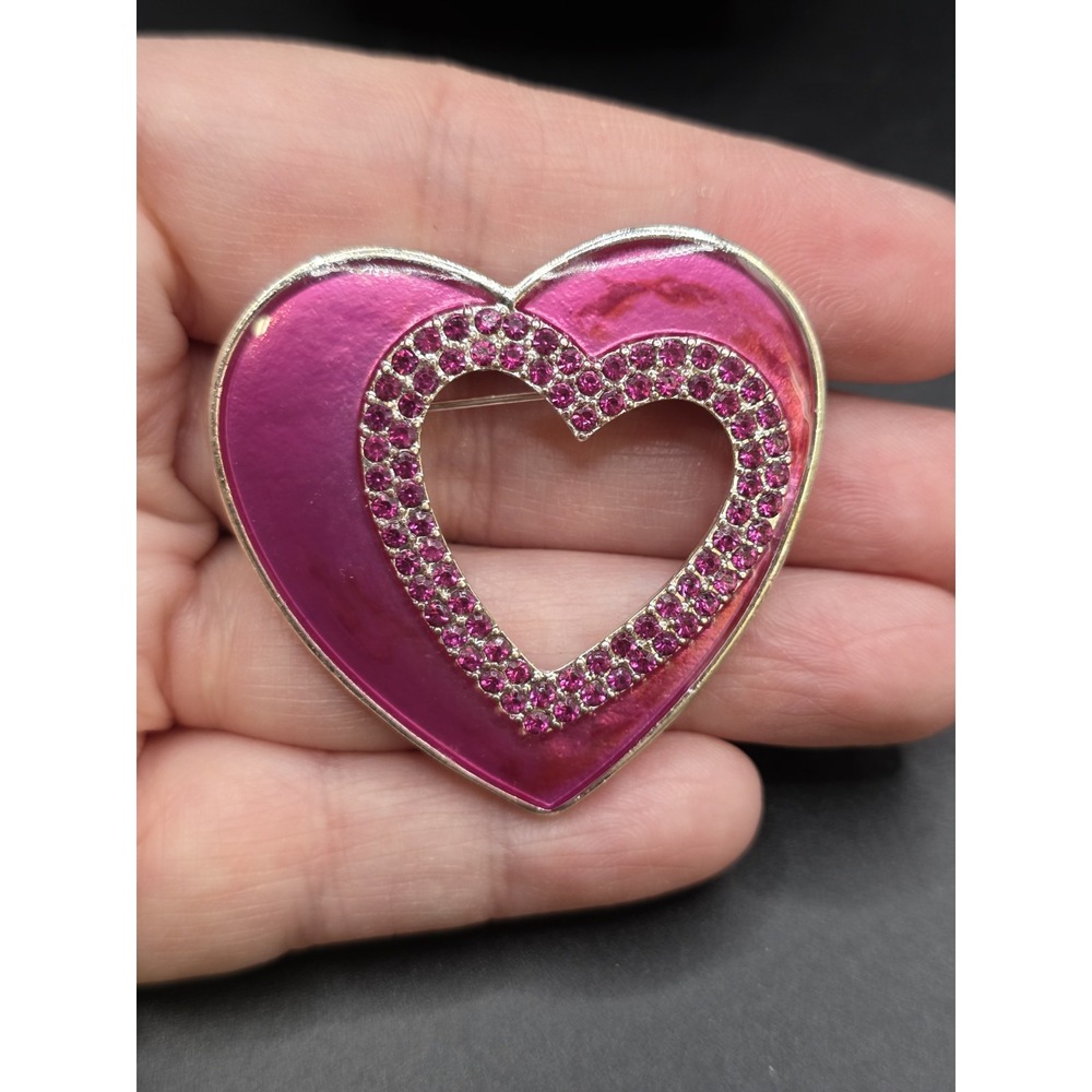 pink Kc enamel and rhinestone heart-shaped brooch pin